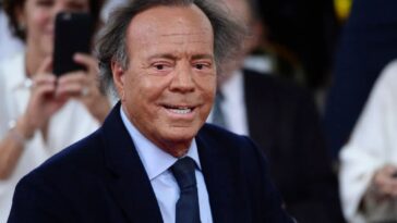 grammy-winning-singer-julio-iglesias-accused-of-sexually-assaulting-2-former-employees-in-the-caribbean