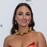 metropolitan-opera’s-‘carmen’-goes-viral-for-turning-villain-into-ice-agent-harassing-‘tatted-up-onlyfans-girl’