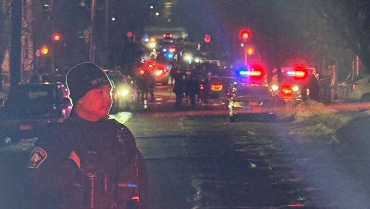 breaking:-ice-agents-shoot-shovel-wielding-venezuelan-in-north-minneapolis