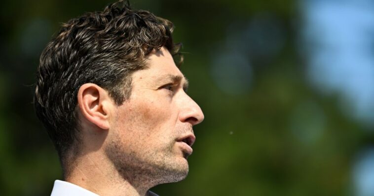 fox-news-host-confronts-minneapolis-mayor-to-his-face-on-dangerous-ice-rhetoric:-‘here’s-the-little-secret’