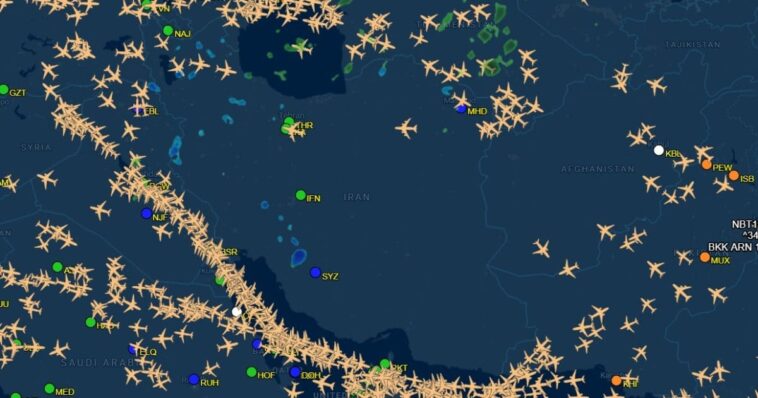 iranian-airspace-empties-–-only-flights-from-china-and-russia-identified-over-iran