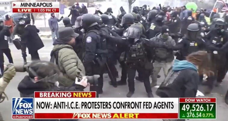 anti-ice-protestors-clash-with-federal-law-enforcement-in-minneapolis-after-walz-blames-trump-for-riots-(video)