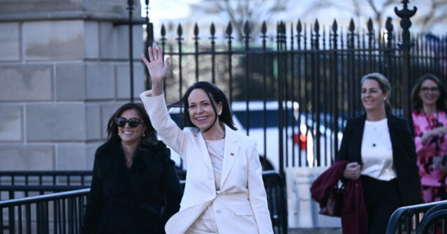 venezuela’s-machado-speaks-after-trump-meeting:-‘know-that-we-are-counting-on-president-trump’-for-freedom