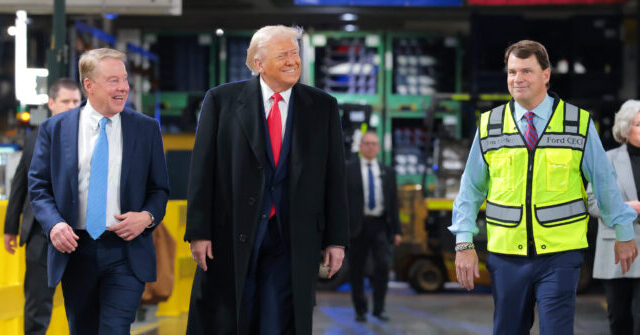 job-security:-unemployment-claims-unexpectedly-fall-to-198,000