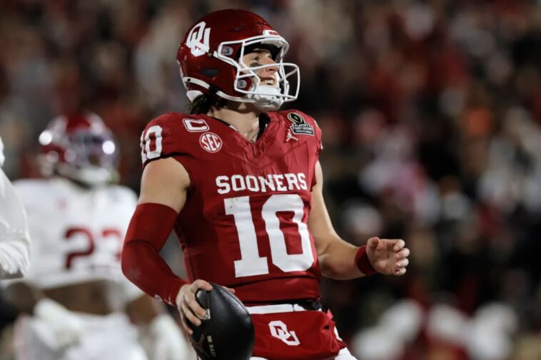star-quarterback-john-mateer-returning-to-oklahoma-for-2026