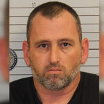 wife-made-sickening-discovery-on-hubby’s-phone-—-after-he-asked-her-to-hold-it-during-dental-procedure