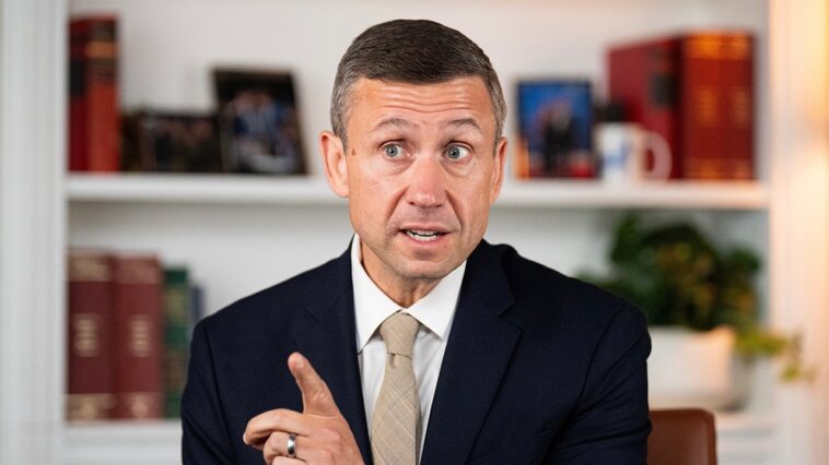 ‘worthless-piece-of-crap’:-gop-blasts-dnc-chief-for-equating-trump’s-america-with-iran’s-repressive-regime