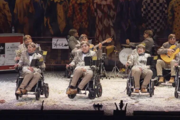 spanish-carnival-group-dress-like-stephen-hawking,-zip-around-in-wheelchairs-in-bizarre-performance-to-raise-als-awareness