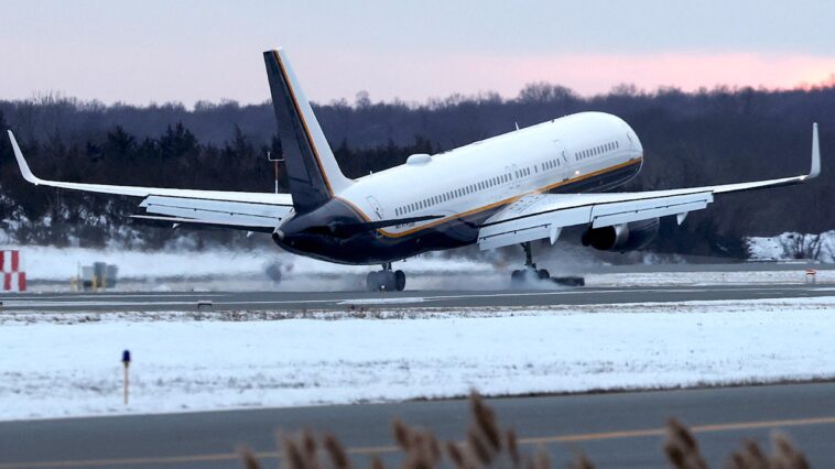 faa-warns-about-flying-in-central,-south-america-and-eastern-pacific,-citing-possible-‘military-activities’