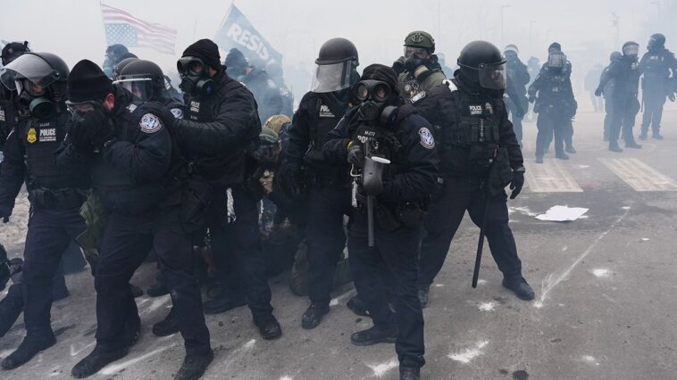 what-would-trump’s-use-of-the-insurrection-act-look-like-in-minnesota?