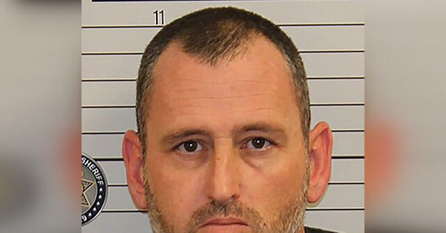 police:-deacon-asks-wife-to-hold-his-phone-at-dental-visit,-she-discovers-nudes-of-their-15-year-old-babysitter