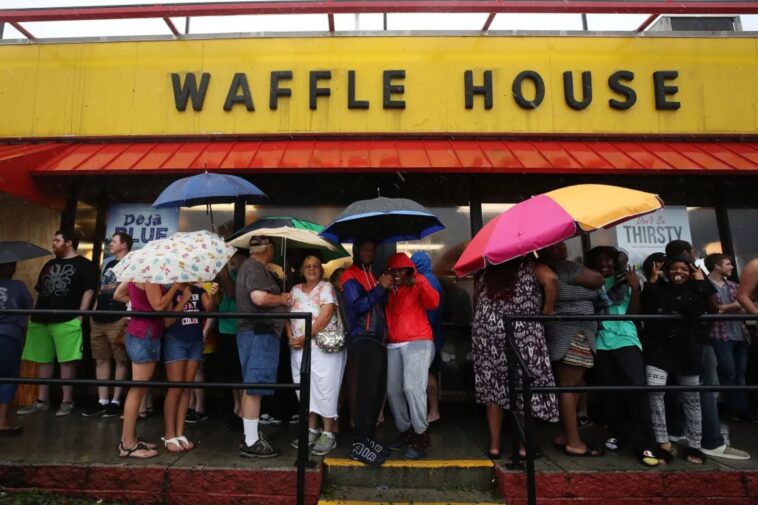 ex-waffle-house-cook-claims-manager-‘constantly’-groped-her-rear-end-as-company-ignored-complaints:-report