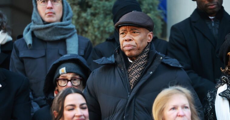 eric-adams-enters-profane-clash-with-airline-passenger