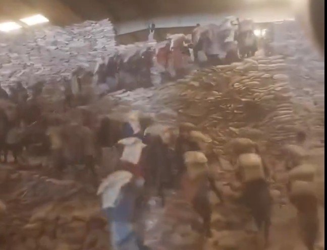 us-ends-aid-to-somalia-after-locals-torch-and-loot-warehouse-filled-with-76-tons-of-us-donated-food