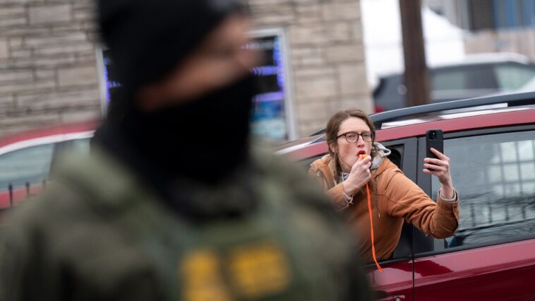 democratic-socialists-of-america-in-nyc-training-thousands-of-activists-to-counter-ice:-report