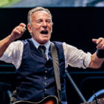 bruce-springsteen-dedicates-‘promised-land’-to-anti-ice-extremist-renee-good,-tells-‘gestapo’-ice-‘get-the-f**k-out-of-minneapolis’