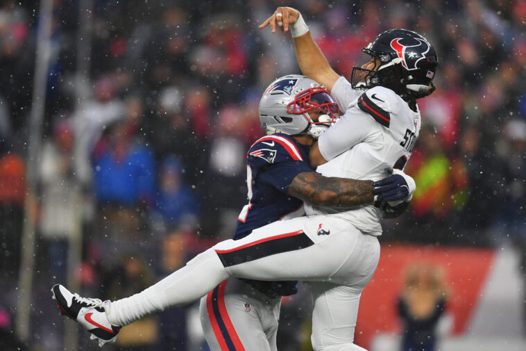 cj-stroud-has-four-interception-playoff-debacle-in-nightmare-texans-first-half-vs.-patriots