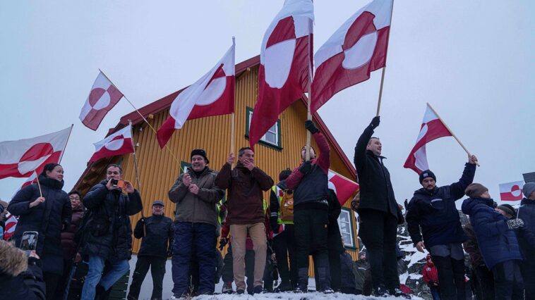 nba-heckler-yells-‘leave-greenland-alone’-during-us-national-anthem-at-london-game