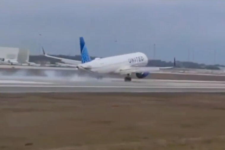 wild-video-shows-united-flight-suffering-‘mechanical-issue’-upon-landing-at-orlando-airport