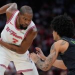 kd-moves-past-idol-dirk-for-6th-on-scoring-list