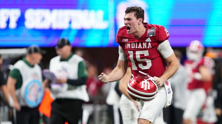 ‘everyone-has-someone-to-cheer-for’:-inside-fernando-mendoza’s-miami-homecoming