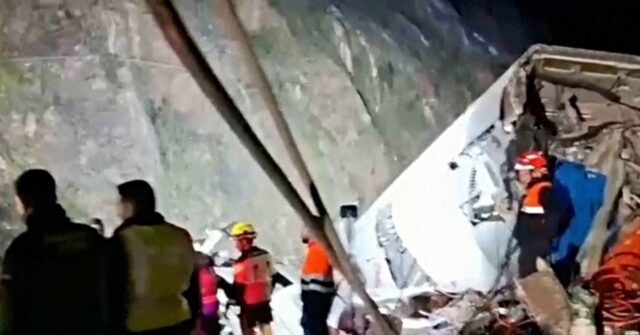 watch:-high-speed-train-crash-in-spain-leaves-at-least-39-dead,-over-152-injured