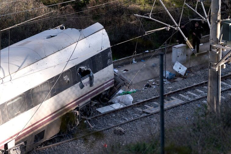 ‘utter-chaos’:-high-speed-train-collision-leaves-dozens-dead,-some-still-trapped-in-wreckage