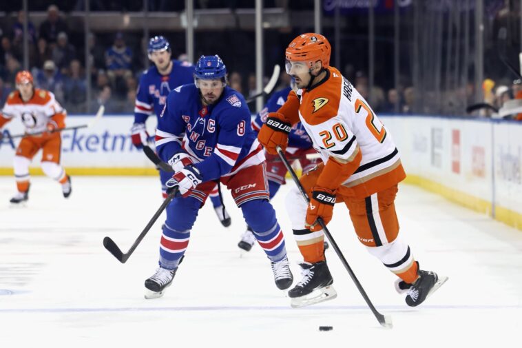 thescore-bet-bonus-code-npnews:-bet-$10,-get-$100-in-bonus-bets-for-rangers-vs.-ducks