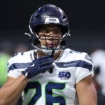 seahawks’-zach-charbonnet-hit-with-season-ending-knee-injury-in-key-playoff-win