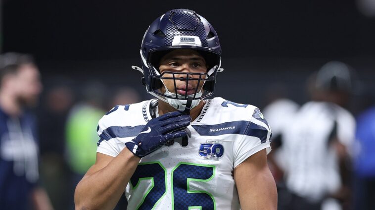 seahawks’-zach-charbonnet-hit-with-season-ending-knee-injury-in-key-playoff-win