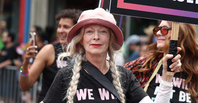 video:-actress-frances-fisher-leads-calls-for-mass-walkout-and-‘walk-in’-protests-at-congressional-offices-to-force-trump’s-impeachment