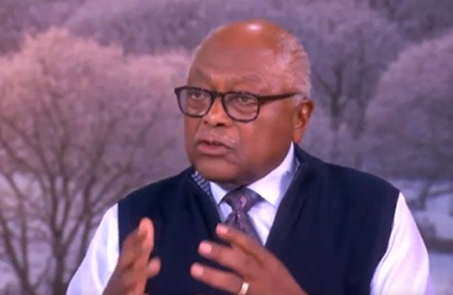 rep.-jim-clyburn-tells-the-ladies-of-‘the-view’-that-republicans-are-trying-to-bring-back-slavery-(video)
