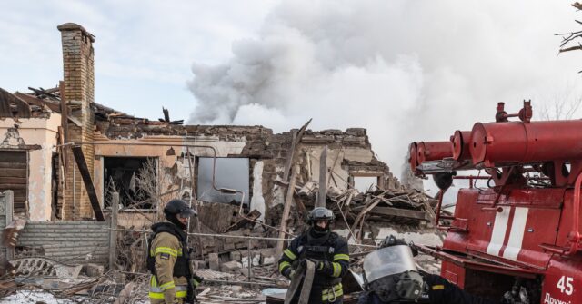 russia-batters-ukraine’s-power-grid-with-hundreds-of-drones-amid-us-led-peace-talks