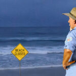 video:-australia-—-officials-close-beaches-after-fourth-shark-attack-in-three-days