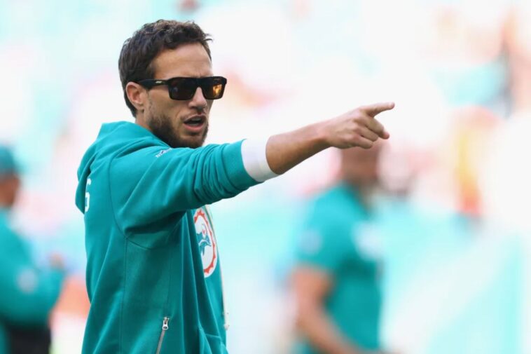 mike-mcdaniel-landing-chargers-offensive-coordinator-job-in-stunner