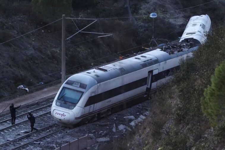 train-derailment-in-spain-leaves-at-least-40-dead-and-over-150-injured,-highlighting-serious-failures-of-the-ministry-of-transport-under-pedro-sanchez