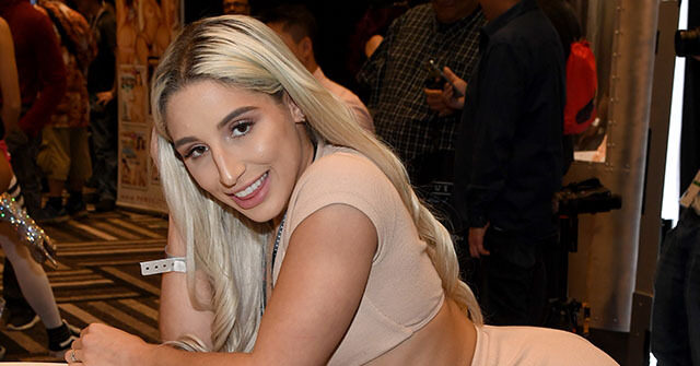 video:-espn-airs-closeup-of-porn-star-abella-danger-during-national-championship-game