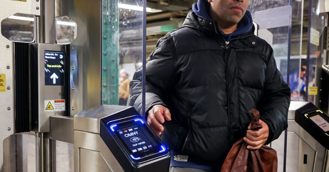 watch:-riders-defeat-nyc-subway-gates-designed-to-stop-a-billion-in-lost-fares