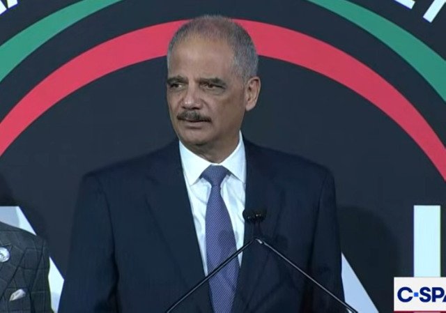 former-attorney-general-eric-holder-says-‘there-is-a-concerted-effort-to-re-segregate-america’-(video)