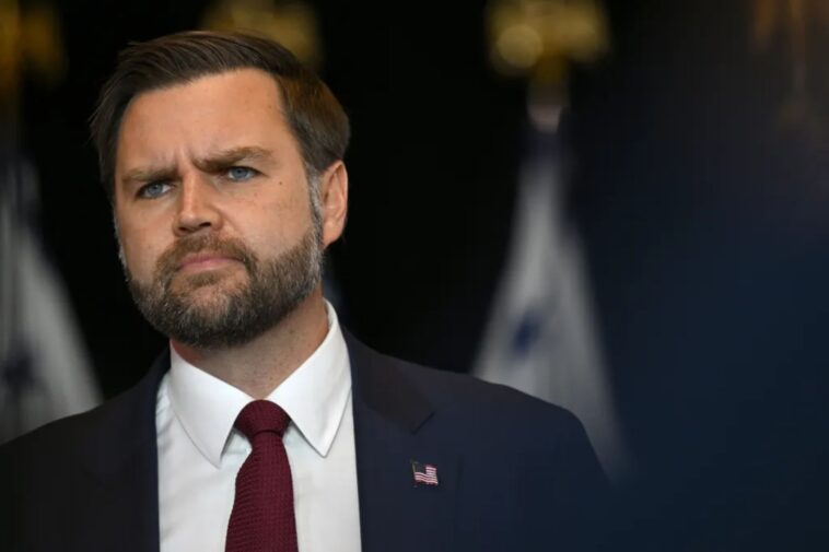 jd-vance-backs-ice-in-minn.,-urges-everyone-to-‘tone-down-the-temperature’-after-chaos-over-renee-nicole-good’s-death