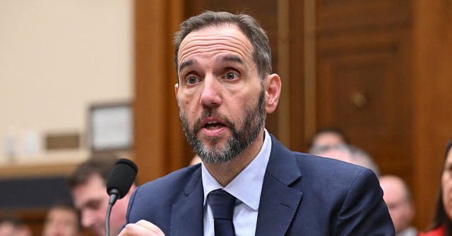 trump:-‘jack-smith-is-being-decimated’-in-congressional-hearing