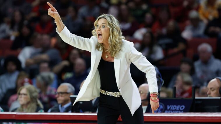 no-16-sooners-take-down-no.-2-gamecocks-in-ot