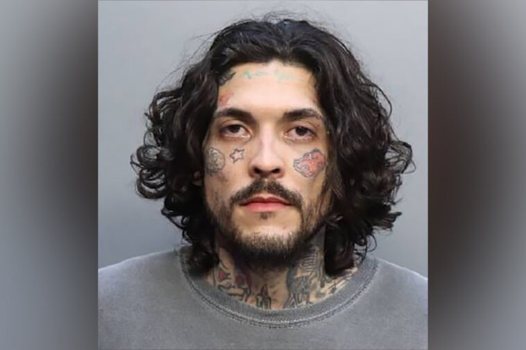 ‘erratic’-florida-man-with-‘fast-money’-face-tattoo-opens-fire-over-a-single-dollar
