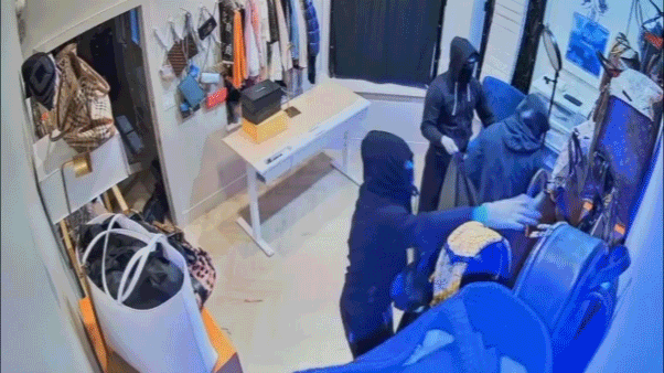 video-shows-moment-masked-california-burglars-blitz-high-end-store,-escape-in-luxury-suvs