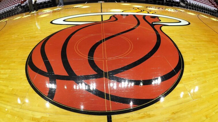 ex-heat-employee-gets-3-years-for-jersey-thefts