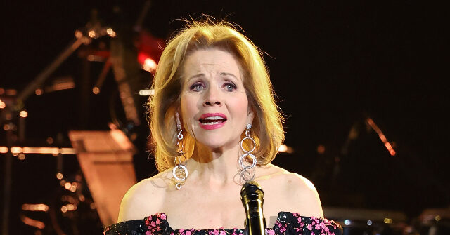 grammy-winning-singer-renee-fleming-cancels-kennedy-center-appearances