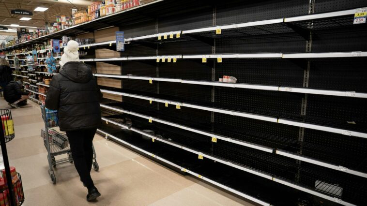 snow-starts-falling-in-texas,-oklahoma-as-eastern-us.-braces-for-winter-storm