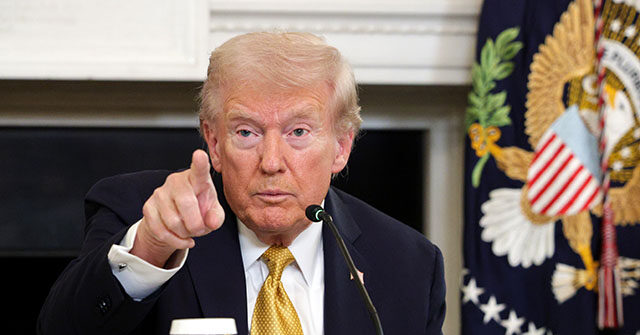 white-house-‘is-closely-monitoring’-winter-storm