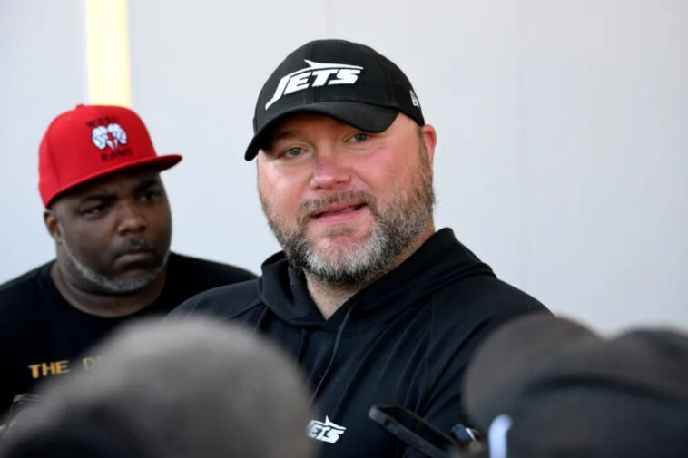 joe-douglas-interviews-for-falcons-gm-role-two-years-after-jets’-firing