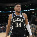 giannis-antetokounmpo-believes-he’ll-be-out-4-6-weeks-with-injury-in-bucks-crusher:-‘it’s-concerning’